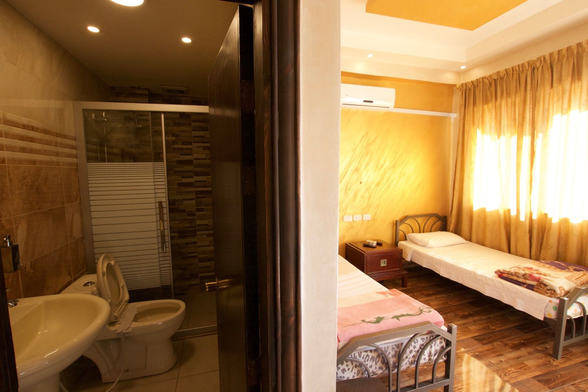Sun Rise Hotel & Hostel & Tours Amman Luaran gambar